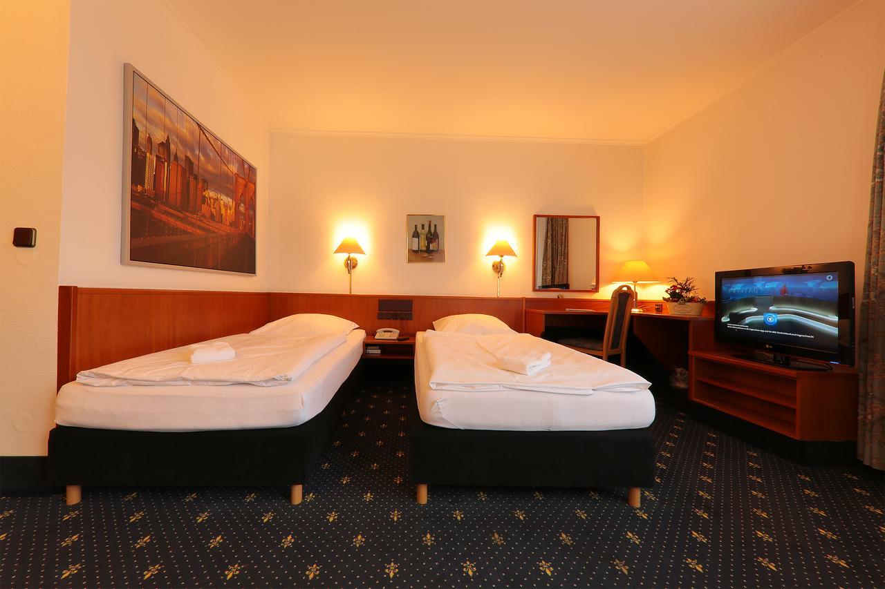 Karaman Group Hotel Bad Nenndorf Eksteriør billede