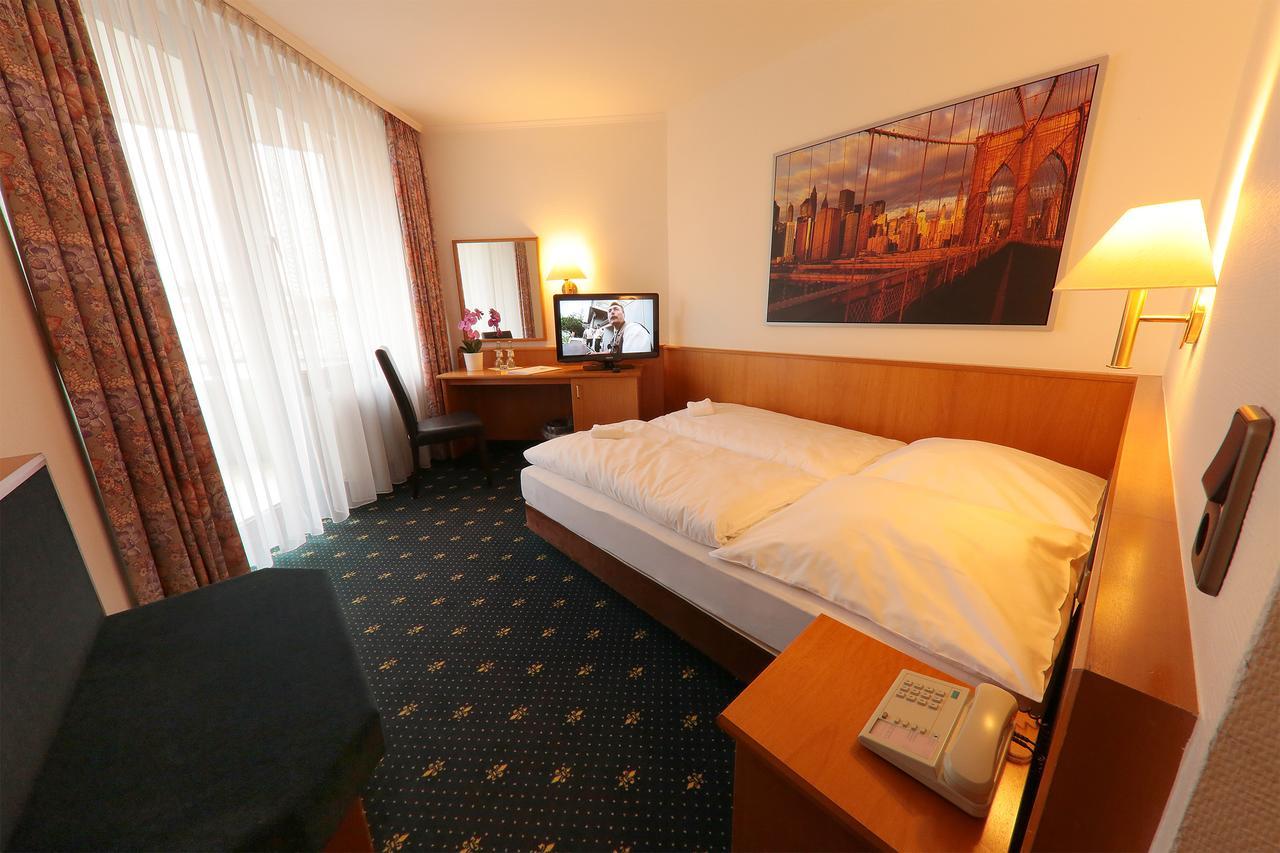 Karaman Group Hotel Bad Nenndorf Eksteriør billede